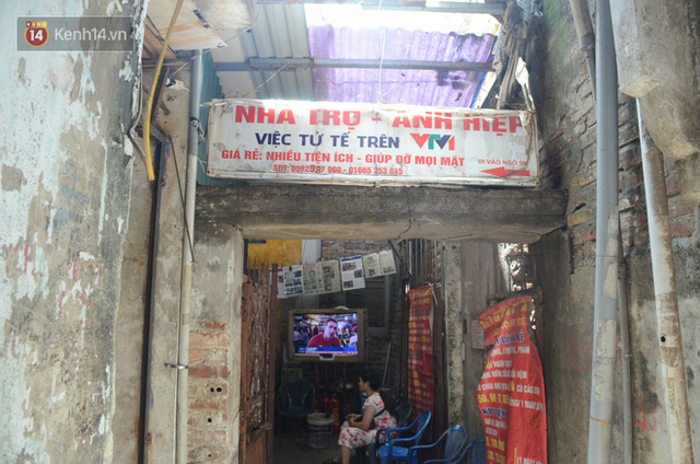 Tình người trong dãy trọ 15k/ đêm ở Hà Nội: Ông chủ tự bỏ tiền túi lắp điều hòa, quạt mát cho người nghèo trốn nóng - Ảnh 6.