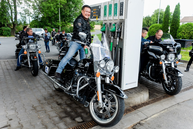 Biker Việt chế ngự ông hoàng thế giới mô tô Harley-Davidson chinh phục trời Âu - Ảnh 2.